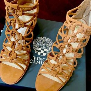 Carmel sandal Vince Camuto size 9.5 NIB never worn